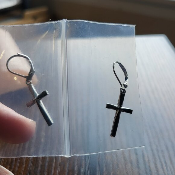 NWT STERLING SILVER 925 CROSS EARRINGS - Picture 1 of 3